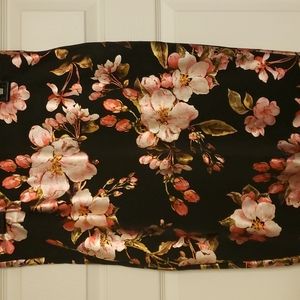 Floral pencil silky skirt